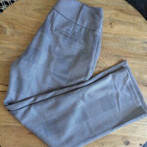 BNWT Leze the Label pants